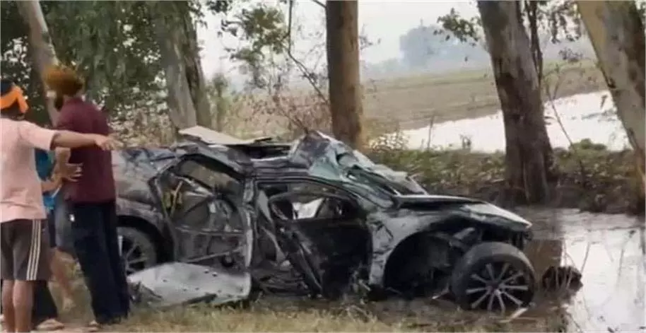 Punjab : श्री दरबार साहिब से लौट रहे सैनिक के साथ घटी दुर्भाग्यपूर्ण घटना Punjab : श्री दरबार साहिब से लौट रहे सैनिक के साथ घटी दुर्भाग्यपूर्ण घटना
