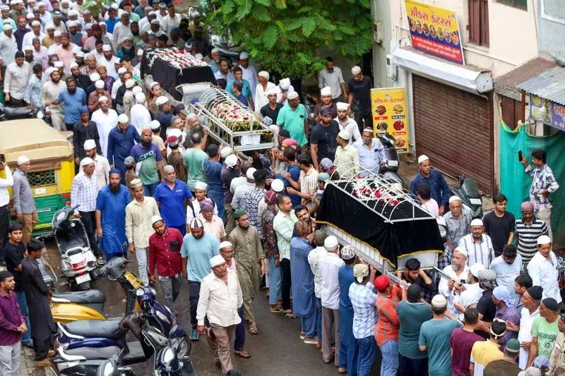 एयर इंडिया को सुरक्षा चूक और ड्यूटी उल्लंघन पर डीजीसीए की फटकार एयर इंडिया को सुरक्षा चूक और ड्यूटी उल्लंघन पर डीजीसीए की फटकार
