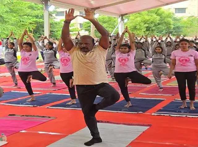 सरकारी सिद्ध अस्पताल में जल्द ही कृत्रिम गर्भाधान केंद्र स्थापित किया जाएगा: Minister M. Subramanyam सरकारी सिद्ध अस्पताल में जल्द ही कृत्रिम गर्भाधान केंद्र स्थापित किया जाएगा: Minister M. Subramanyam