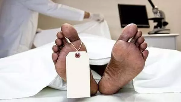 नालासोपारा पूर्व में लड़की ने आत्महत्या कर ली; पुलिस ने किसी साजिश की संभावना से किया इनकार नालासोपारा पूर्व में लड़की ने आत्महत्या कर ली; पुलिस ने किसी साजिश की संभावना से किया इनकार
