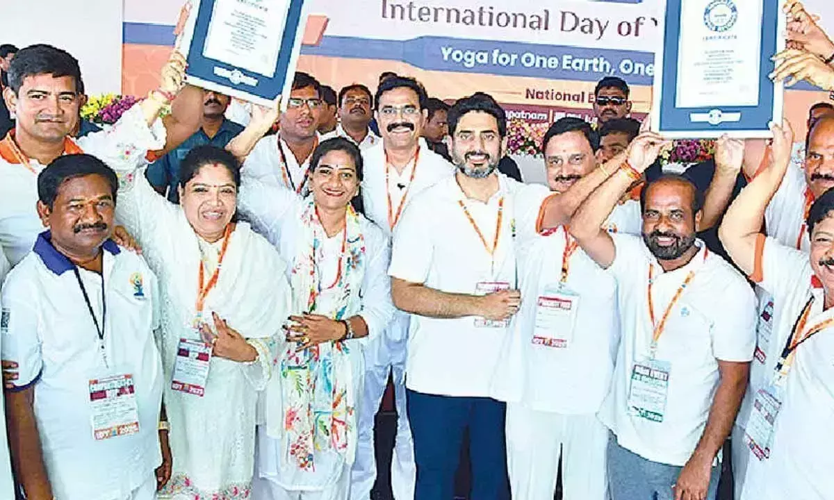 Andhra: मंत्री कोंडापल्ली ने अंतर्राष्ट्रीय युवा दिवस की शानदार सफलता पर खुशी जताई Andhra: मंत्री कोंडापल्ली ने अंतर्राष्ट्रीय युवा दिवस की शानदार सफलता पर खुशी जताई