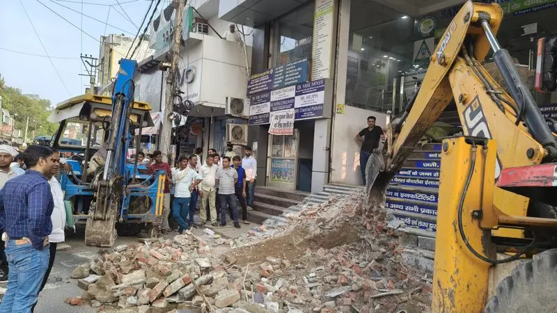 नगर निगम ने Rohtak में अवैध निर्माणों को ध्वस्त किया नगर निगम ने Rohtak में अवैध निर्माणों को ध्वस्त किया