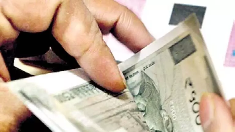 ओडिशा सरकार ने खराब प्रदर्शन के कारण HDFC-ICICI और एक्सिस बैंक को राज्य निधियों के संचालन से रोका ओडिशा सरकार ने खराब प्रदर्शन के कारण HDFC-ICICI और एक्सिस बैंक को राज्य निधियों के संचालन से रोका