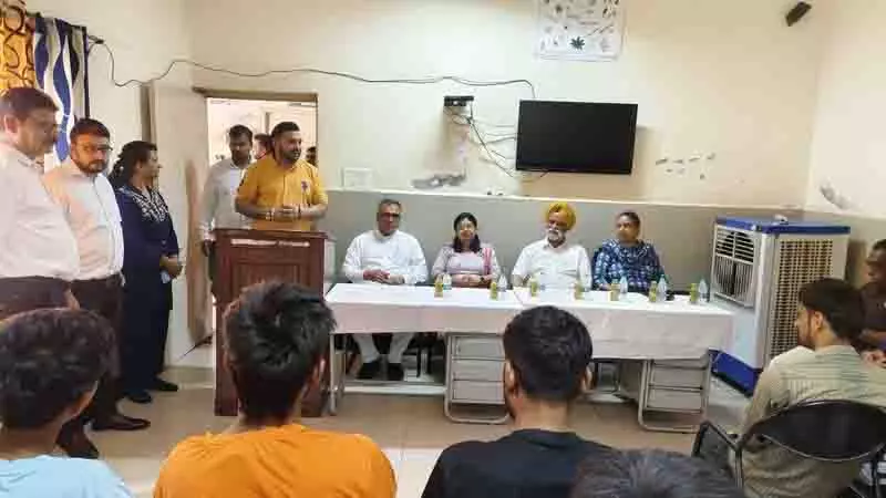 Jalandhar: नवजीवन केंद्र में कौशल विकास पहल का शुभारंभ Jalandhar: नवजीवन केंद्र में कौशल विकास पहल का शुभारंभ