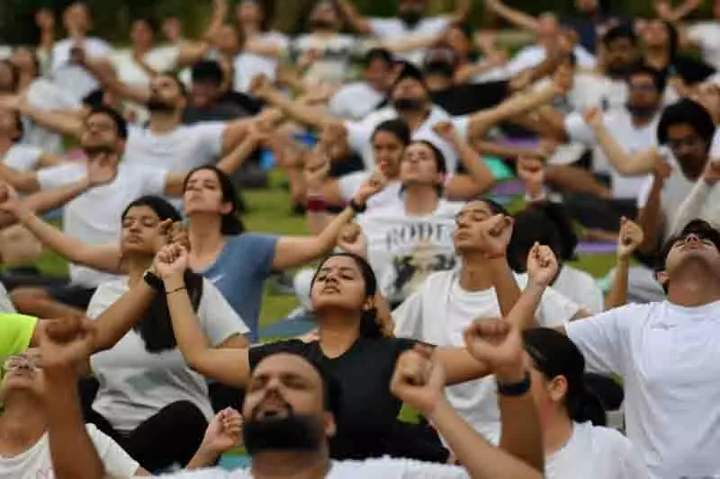 Ludhiana: अंतर्राष्ट्रीय योग दिवस पर निवासियों ने स्वास्थ्य को अपनाया Ludhiana: अंतर्राष्ट्रीय योग दिवस पर निवासियों ने स्वास्थ्य को अपनाया