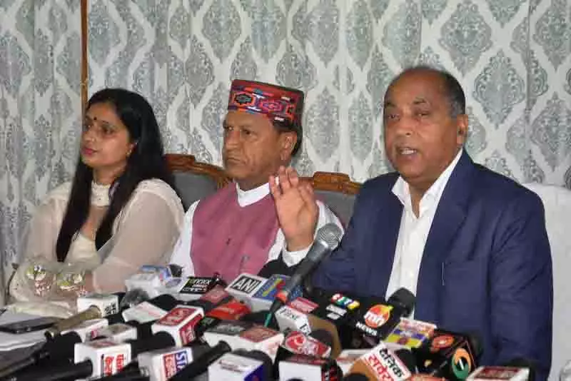 बिंदल और पांवटा साहिब विधायक के खिलाफ मामले वापस लें: Leader of Opposition Thakur बिंदल और पांवटा साहिब विधायक के खिलाफ मामले वापस लें: Leader of Opposition Thakur