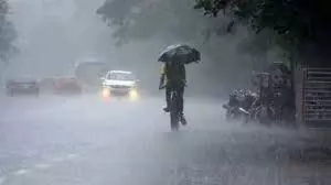 मेरठ को छोड़कर आसपास के जिलों में बारिश, मौसम हुआ सुहाना मेरठ को छोड़कर आसपास के जिलों में बारिश, मौसम हुआ सुहाना