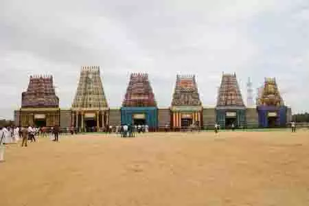 Tamil Nadu: भगवान मुरुगन भक्त सम्मेलन से पहले मदुरै में भारी पुलिस तैनाती Tamil Nadu: भगवान मुरुगन भक्त सम्मेलन से पहले मदुरै में भारी पुलिस तैनाती