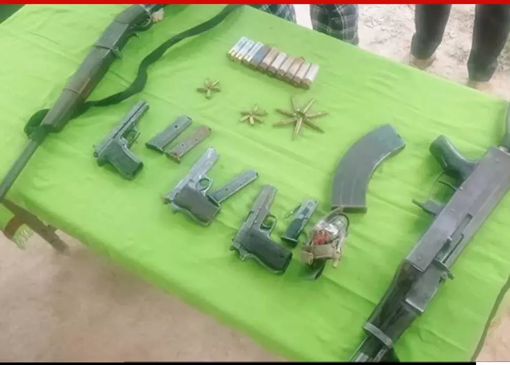 असम पुलिस ने नए उग्रवादी समूह के गठन को विफल किया, 10 युवकों ने आत्मसमर्पण किया असम पुलिस ने नए उग्रवादी समूह के गठन को विफल किया, 10 युवकों ने आत्मसमर्पण किया