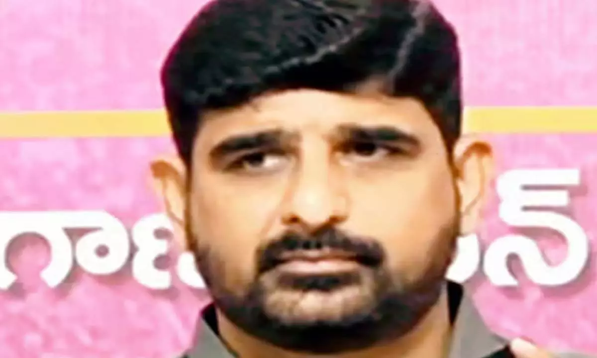 ‘जबरन वसूली’ के आरोप में गिरफ्तार बीआरएस विधायक पाडी कौशिक रेड्डी को जमानत मिली ‘जबरन वसूली’ के आरोप में गिरफ्तार बीआरएस विधायक पाडी कौशिक रेड्डी को जमानत मिली