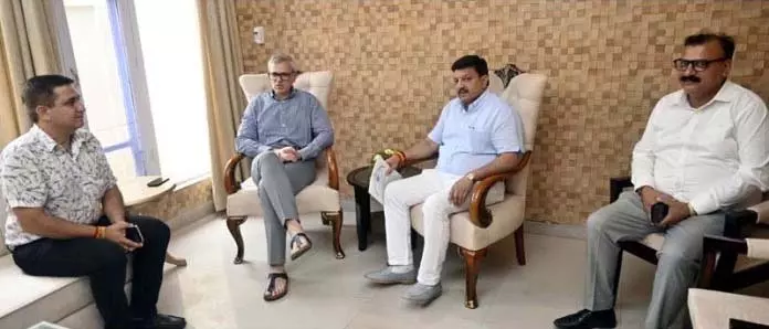 CCI प्रतिनिधिमंडल ने मुख्यमंत्री से मुलाकात की CCI प्रतिनिधिमंडल ने मुख्यमंत्री से मुलाकात की