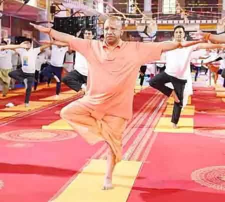 UP सरकार ने वृद्धाश्रमों और आवासीय विद्यालयों में विशेष सत्र आयोजित कर योग दिवस मनाया UP सरकार ने वृद्धाश्रमों और आवासीय विद्यालयों में विशेष सत्र आयोजित कर योग दिवस मनाया