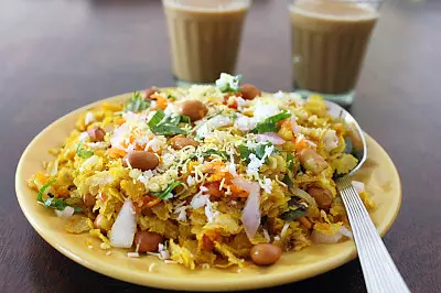 Dry Fruit Poha स्वाद और सेहत दोनों मामलों में हिट Dry Fruit Poha स्वाद और सेहत दोनों मामलों में हिट