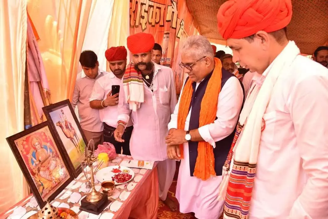 Alwar में राईका गौरव दिवस एवं प्रतिभा सम्मान समारोह Alwar में राईका गौरव दिवस एवं प्रतिभा सम्मान समारोह