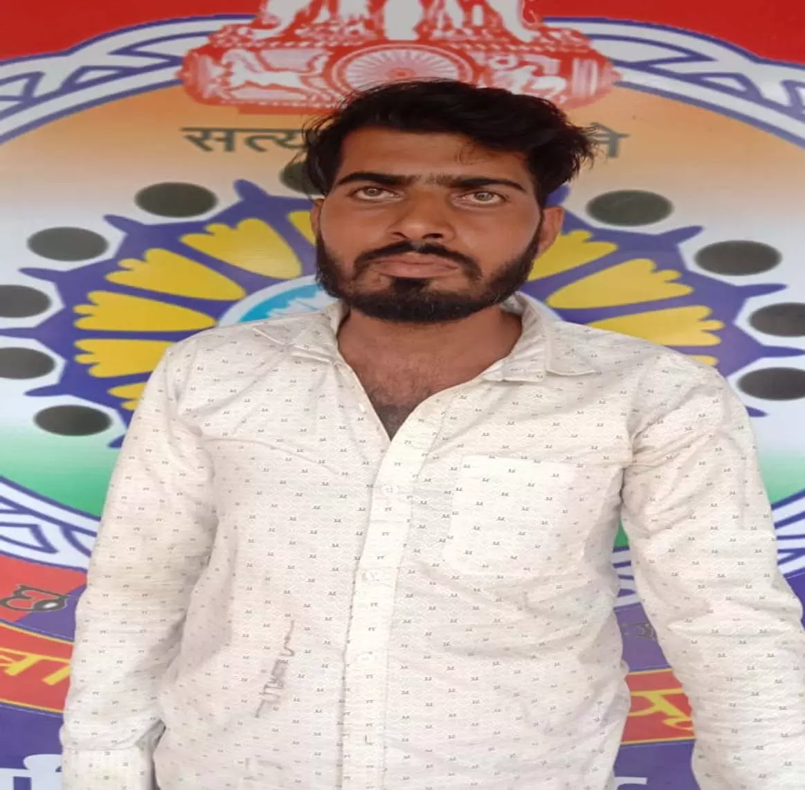 Raipur Breaking: ऑक्सिजोन गार्डन के पीछे नशीली टेबलेट के साथ युवक गिरफ्तार Raipur Breaking: ऑक्सिजोन गार्डन के पीछे नशीली टेबलेट के साथ युवक गिरफ्तार