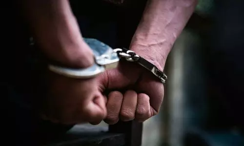 56 लाख रुपये की गांजा जब्ती मामले में वांछित ड्रग कूरियर गिरफ्तार