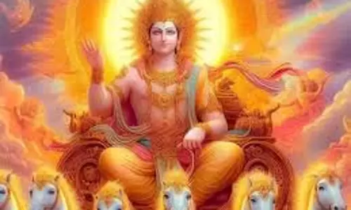 Raviwar ke Upay: रविवार के दिन बरगद के पत्ते से कर लें बस ये उपाय, पूरी होगी हर मनोकामना Raviwar ke Upay: रविवार के दिन बरगद के पत्ते से कर लें बस ये उपाय, पूरी होगी हर मनोकामना