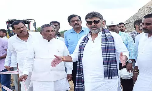 नई तकनीक के माध्यम से गंध मुक्त कचरा निपटान केंद्र: गांवों के पुनर्वास पर विचार; D.K. Shivakumar