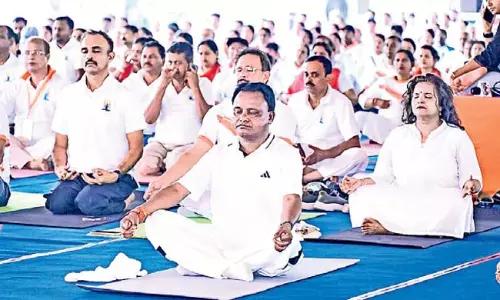 Odisha : पूरे राज्य में ध्यान, योग और प्राणायाम शिविर आयोजित किए गए Odisha : पूरे राज्य में ध्यान, योग और प्राणायाम शिविर आयोजित किए गए