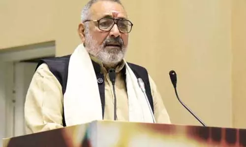 बिहार में गरीबों की मसीहा है एनडीए सरकार, लालू-तेजस्वी इससे परेशान: गिरिराज सिंह बिहार में गरीबों की मसीहा है एनडीए सरकार, लालू-तेजस्वी इससे परेशान: गिरिराज सिंह