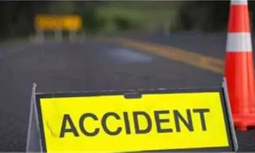 Jaipur: तेज रफ्तार बनी हादसे की वजह, हाईवे पर पलटी बस, एक की गई जान