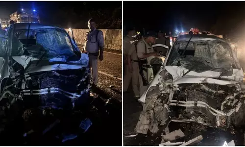 Dehradun: आशारोड़ी में ट्रोला से टकराई कार, चार युवकों की मौके पर ही मौत