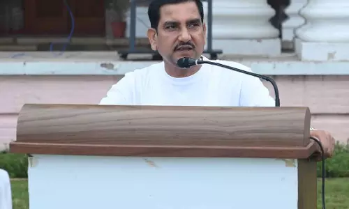 देश हित से मतलब नहीं, सिर्फ राजनीति करती हैं सोनिया गांधी : केंद्रीय मंत्री तोखन साहू देश हित से मतलब नहीं, सिर्फ राजनीति करती हैं सोनिया गांधी : केंद्रीय मंत्री तोखन साहू