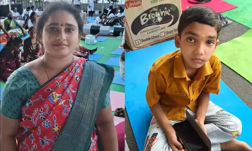 Andhra: योग दिवस पर स्कूली बच्चों से लेकर सेवानिवृत्त नागरिकों तक ने भाग लिया