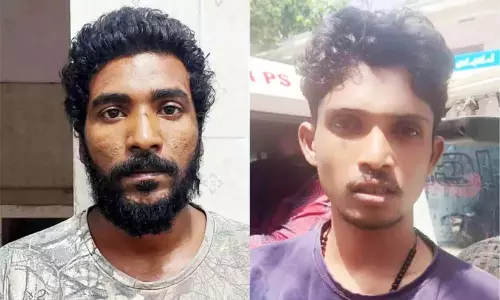 Kerala : बाइक पर माला तोड़ने के आरोप में दो लोग गिरफ्तार Kerala : बाइक पर माला तोड़ने के आरोप में दो लोग गिरफ्तार