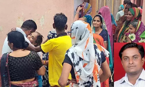 व्यवसायी का दर्दनाक नोट, पत्नी को लिखा आखिरी संदेश और फिर किया आत्महत्या व्यवसायी का दर्दनाक नोट, पत्नी को लिखा आखिरी संदेश और फिर किया आत्महत्या