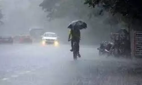 मेरठ को छोड़कर आसपास के जिलों में बारिश, मौसम हुआ सुहाना मेरठ को छोड़कर आसपास के जिलों में बारिश, मौसम हुआ सुहाना
