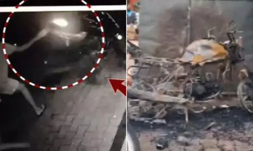 भुवनेश्वर हवाई अड्डे के पास अपराधियों ने दुकान और बाइक में आग लगाई