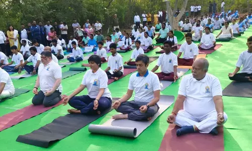 KBR पार्क में योग दिवस मनाया गया