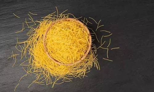 खीर से आगे बढ़ें : सेवई से बनाएं ये 5 हेल्दी और टेस्टी स्नैक्स खीर से आगे बढ़ें : सेवई से बनाएं ये 5 हेल्दी और टेस्टी स्नैक्स