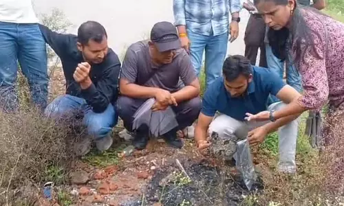 प्रॉपर्टी ब्रोकर ने फ्लैट से हटाया बैग, जला डाला, पुलिस ने जुटाए सबूत प्रॉपर्टी ब्रोकर ने फ्लैट से हटाया बैग, जला डाला, पुलिस ने जुटाए सबूत