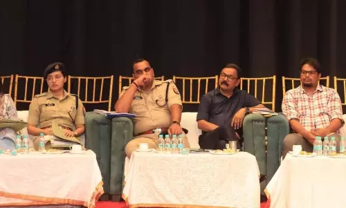 Bareilly: मोहर्रम और कांवड़ यात्रा में न हो अव्यवस्था: डीएम अविनाश सिंह