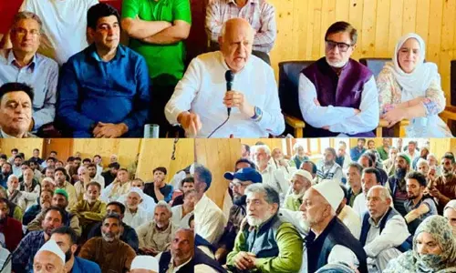 राज्य का दर्जा मिलने में देरी हुई तो सुप्रीम कोर्ट जाएगी NC: फारूक राज्य का दर्जा मिलने में देरी हुई तो सुप्रीम कोर्ट जाएगी NC: फारूक