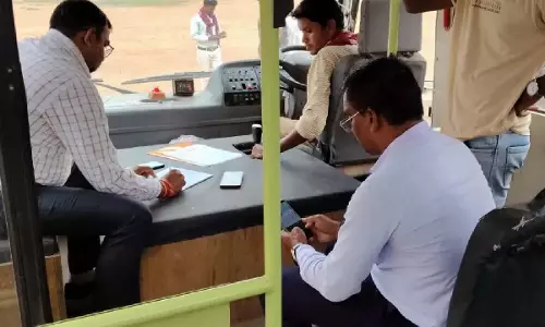 44 स्कूल बसों की जांच, 4 बसों पर जुर्माना, चालकों की स्वास्थ्य जांच भी की गई