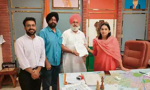 Amritsar: शिक्षक के समर्पण ने सरकारी स्कूल को बंद होने से बचाया
