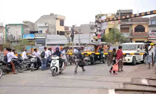 Amritsar: छेहर्टा क्रॉसिंग बंद होने से अफरातफरी