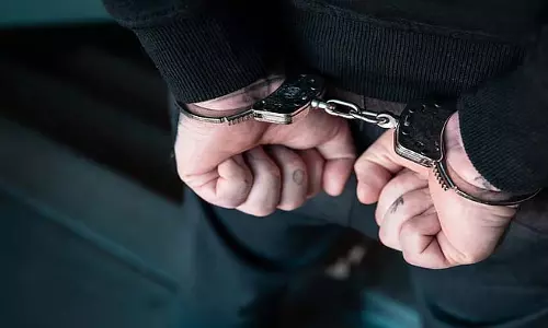 डिलीवरी बॉय से फोन चुराने की कोशिश करने पर सिउरी में किशोर गिरफ्तार