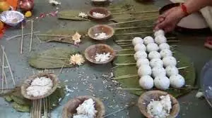 धर्म: क्या गया में पिंडदान करने से पितरों को मिलती है मुक्ति, जानें महत्व धर्म: क्या गया में पिंडदान करने से पितरों को मिलती है मुक्ति, जानें महत्व