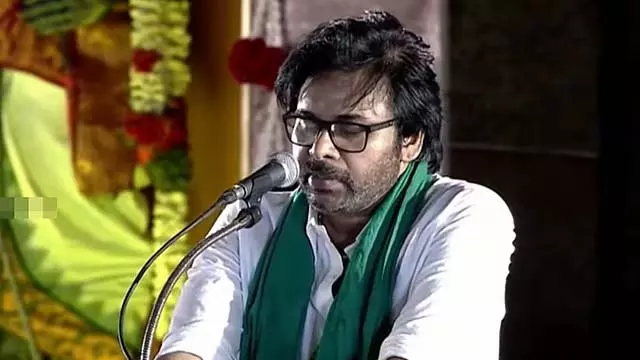 मुरुगन दुनिया के पहले क्रांतिकारी नेता हैं! - Pawan Kalyan मुरुगन दुनिया के पहले क्रांतिकारी नेता हैं! - Pawan Kalyan