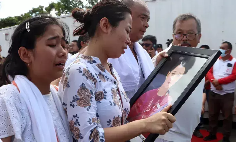 Manipur : एयर इंडिया दुर्घटना में मारे गए नगनथोई शर्मा का अंतिम संस्कार Manipur : एयर इंडिया दुर्घटना में मारे गए नगनथोई शर्मा का अंतिम संस्कार