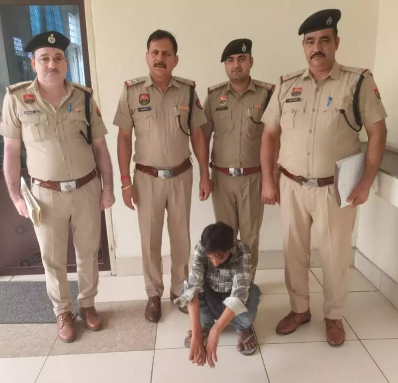 Yamunanagar पुलिस ने लाखों की हेरोइन, अफीम बरामद की, 100 से ज्यादा गिरफ्तार Yamunanagar पुलिस ने लाखों की हेरोइन, अफीम बरामद की, 100 से ज्यादा गिरफ्तार