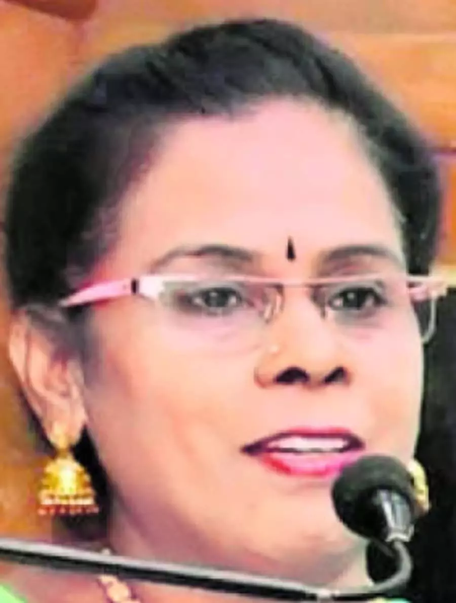 तमिल भावनाओं के लिए ब्रिटिश विद्वान जिम्मेदार हैं: Tamil Selvi तमिल भावनाओं के लिए ब्रिटिश विद्वान जिम्मेदार हैं: Tamil Selvi