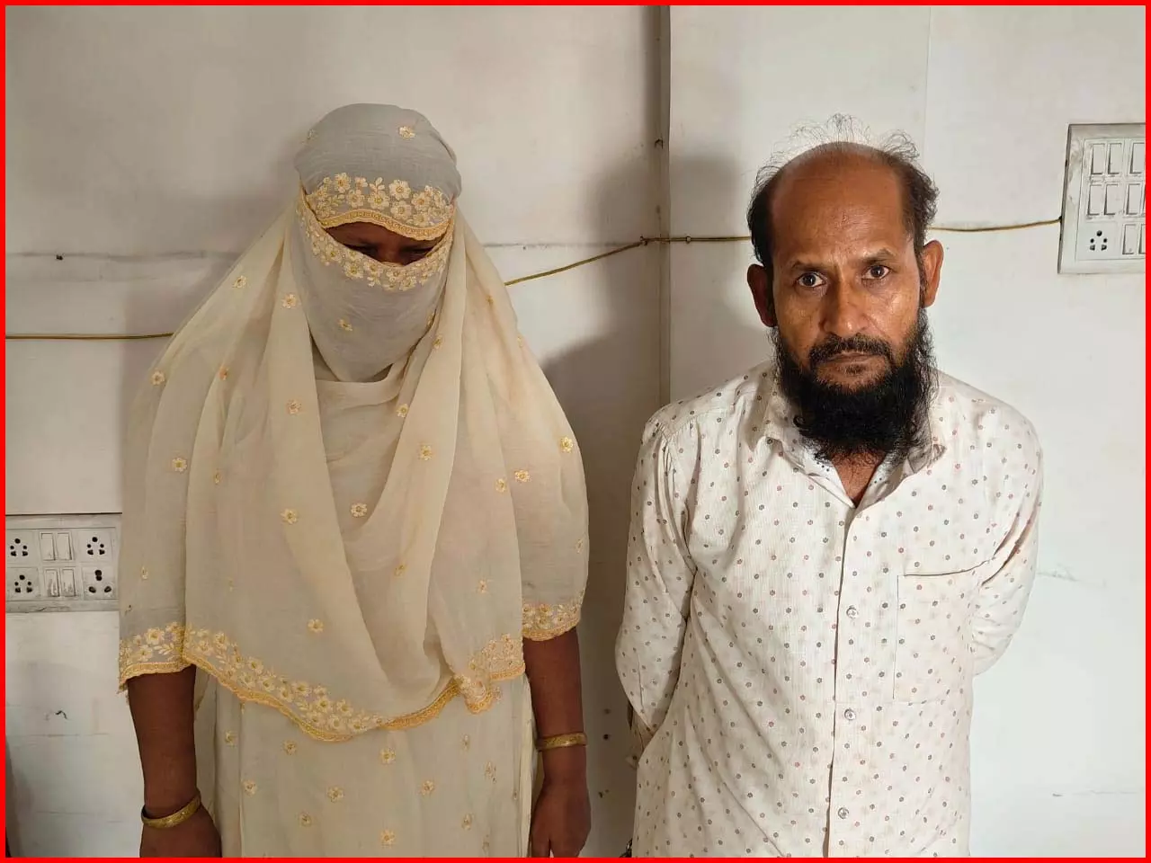 बांग्लादेशी घुसपैठियों का बड़ा खुलासा: फर्जी दस्तावेजों के जरिए रह रहे थे दंपत्ति, पुलिस को मिले अहम सुराग बांग्लादेशी घुसपैठियों का बड़ा खुलासा: फर्जी दस्तावेजों के जरिए रह रहे थे दंपत्ति, पुलिस को मिले अहम सुराग