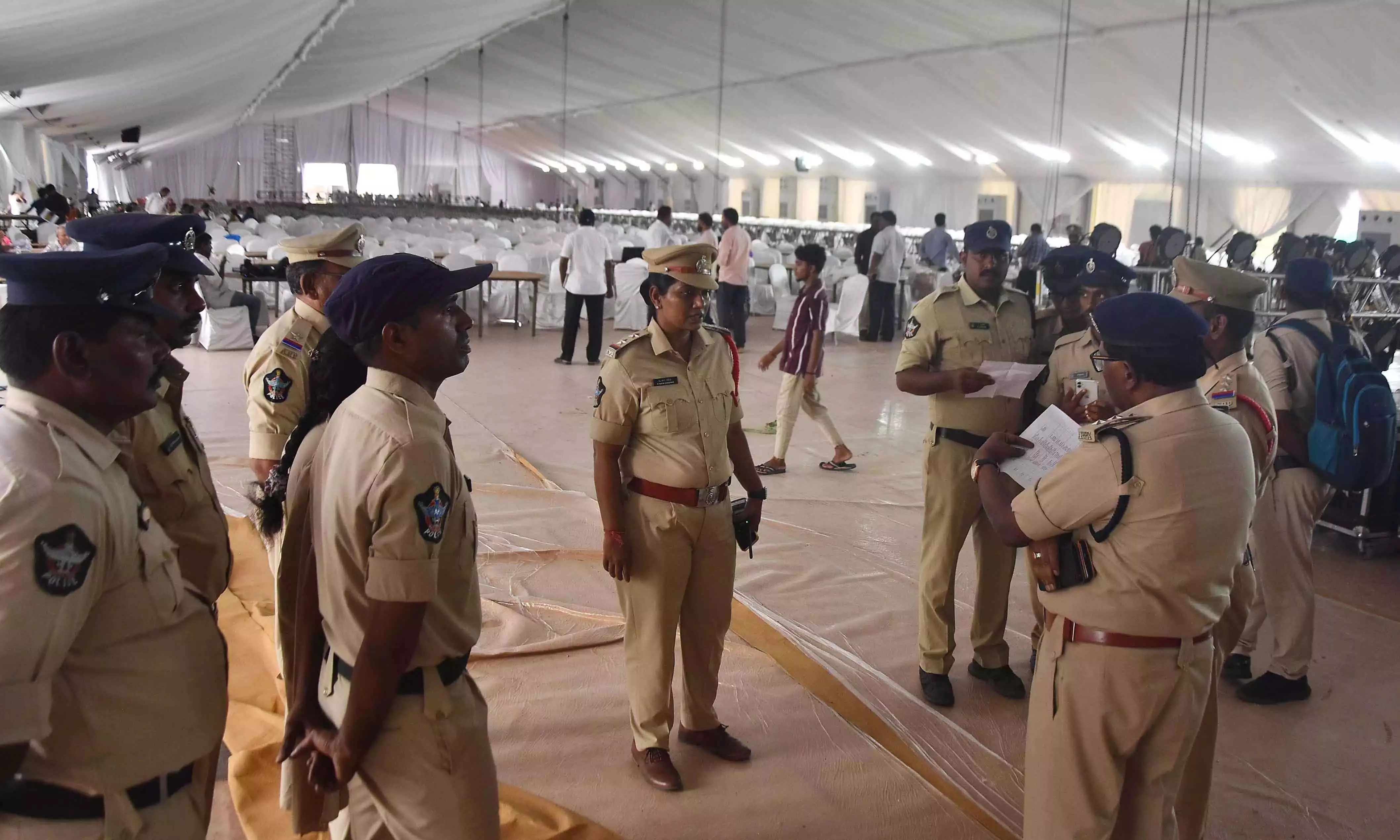AP सरकार सुपरिपलाना-थोली अडुगु कार्यक्रम के साथ अपना पहला वर्ष पूरा करेगी AP सरकार सुपरिपलाना-थोली अडुगु कार्यक्रम के साथ अपना पहला वर्ष पूरा करेगी