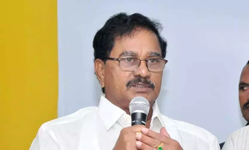अहोबिला मठ ने पूर्व सांसद अडाला पर Nellore में जमीन हड़पने का आरोप लगाया अहोबिला मठ ने पूर्व सांसद अडाला पर Nellore में जमीन हड़पने का आरोप लगाया