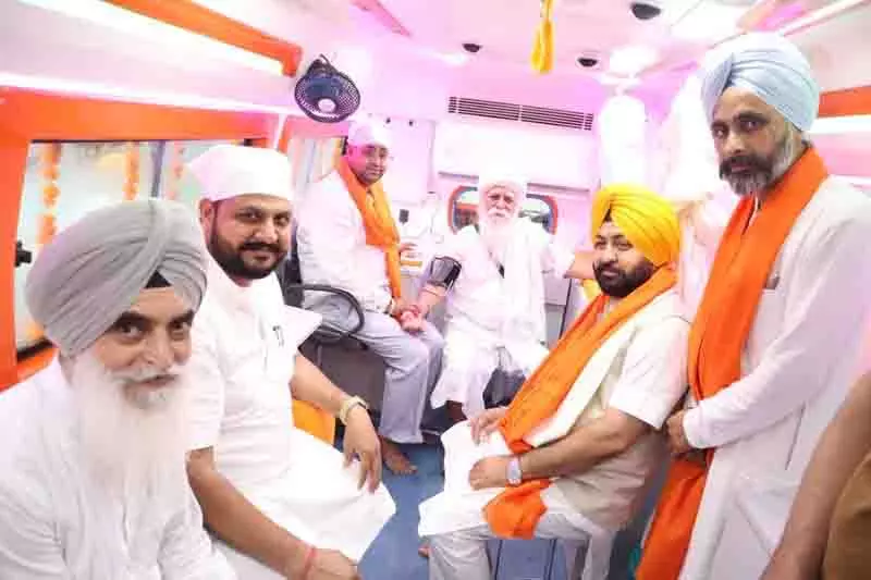 मंत्री ने Sahnewal विधानसभा क्षेत्र में आम आदमी क्लीनिक बस सेवा का शुभारंभ किया मंत्री ने Sahnewal विधानसभा क्षेत्र में आम आदमी क्लीनिक बस सेवा का शुभारंभ किया